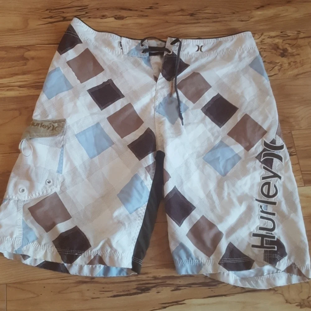 Hurley swim shorts fit mens size 34